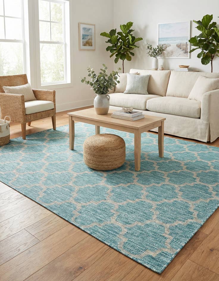 Detail image of 7' x 10' Easy-Clean Trellis Indoor / Outdoor Rug