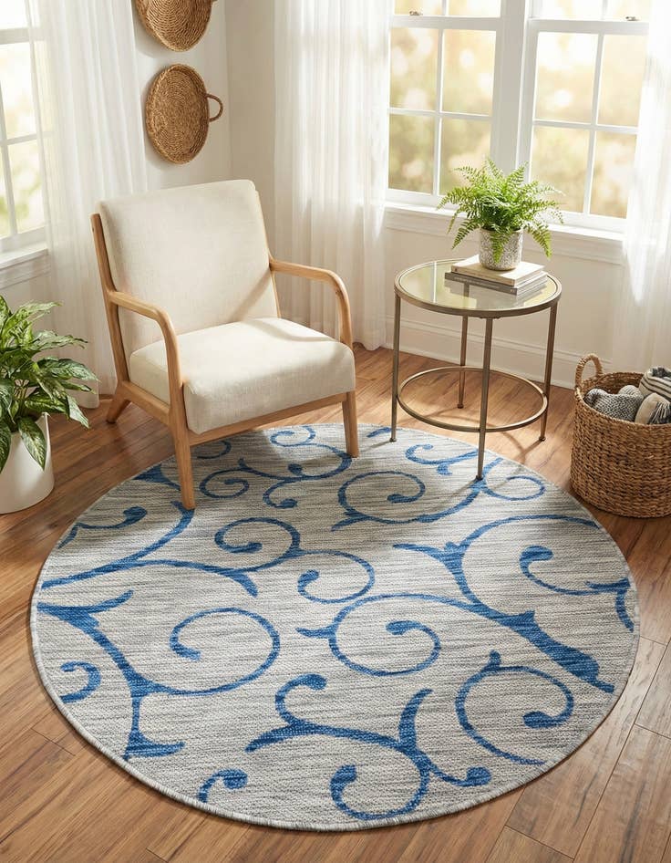 Detail image of 4' x 4'  Washable Botanical Indoor / Outdoor Round Rug