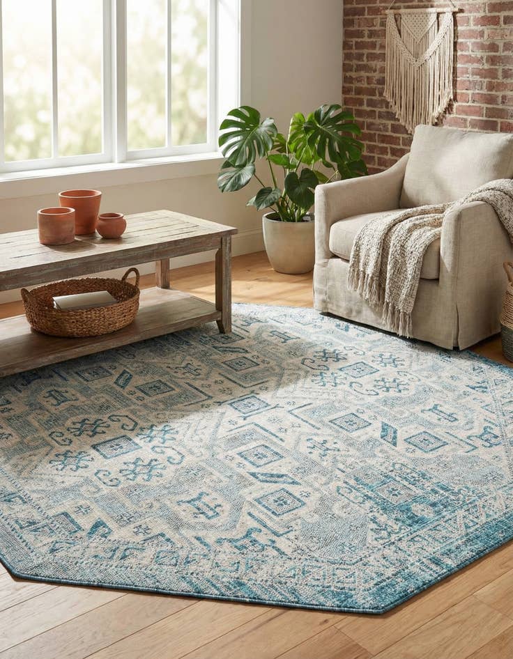 Detail image of 7' 10 x 7' 10  Washable Aztec Indoor / Outdoor Octagon Rug