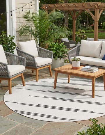 7' 10 x 7' 10 Easy-Clean Modern Indoor / Outdoor Round Rug