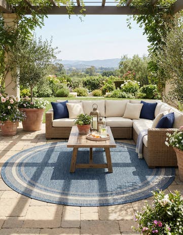 13' x 13' Easy-Clean Border Indoor / Outdoor Round Rug