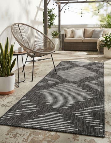 2' x 5' 3 Easy-Clean Modern Indoor / Outdoor Runner Rug