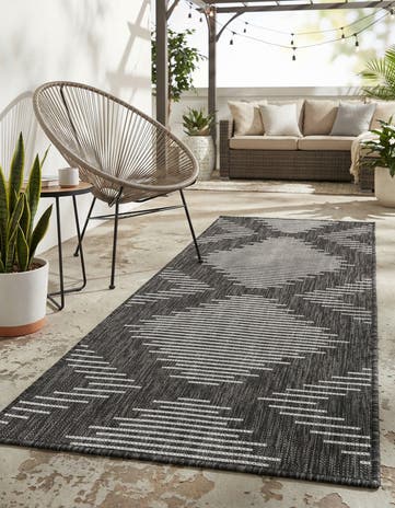 2' x 5' 3 Easy-Clean Modern Indoor / Outdoor Runner Rug