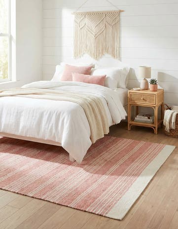 5' 1 x 8' Hand Woven Lariat Rug