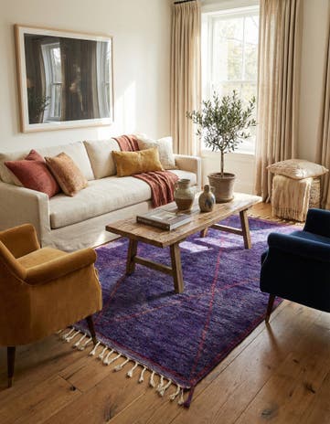 5' 9 x 8' Hand Knotted Moroccan Wool Rug