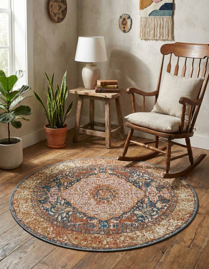 Detail image of  3' x 3'  Washable Traditional Indoor / Outdoor Round Rug