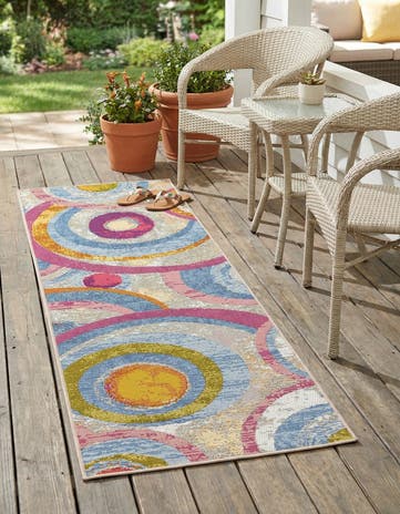 2' x 6' Easy-Clean Modern Indoor / Outdoor Runner Rug
