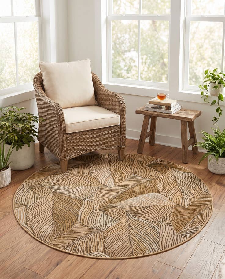 Detail image of 5' 3 x 5' 3 Easy-Clean Botanical Indoor / Outdoor Round Rug