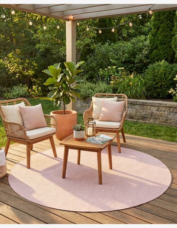 Whisper Pink Easy-Clean Solid Indoor / Outdoor Round Rug