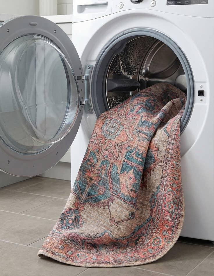 Detail image of  7' 10 x 10'  Washable Nostalgia Oval Rug