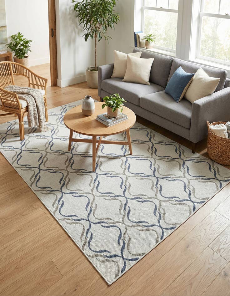 Detail image of 4' x 6' Easy-Clean Trellis Indoor / Outdoor Rug