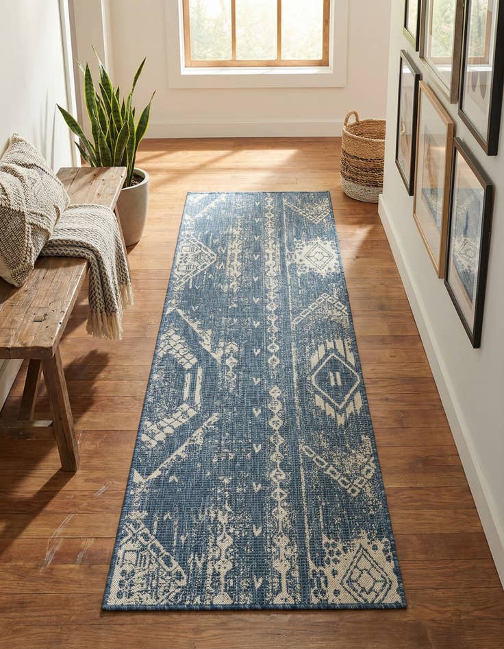Detail image of  2' x 8'  Washable Bohemian Indoor / Outdoor Runner Rug