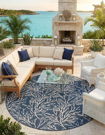 13' x 13' Easy-Clean Coastal Indoor / Outdoor Round Rug