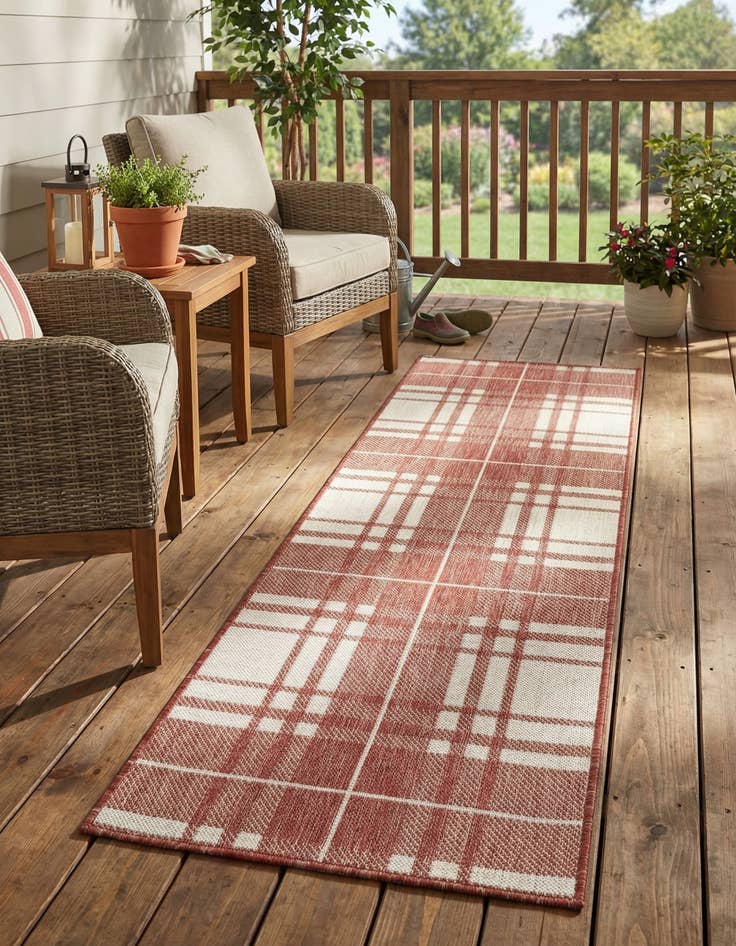 Detail image of 2' x 6'  Washable Checkered Indoor / Outdoor Runner Rug