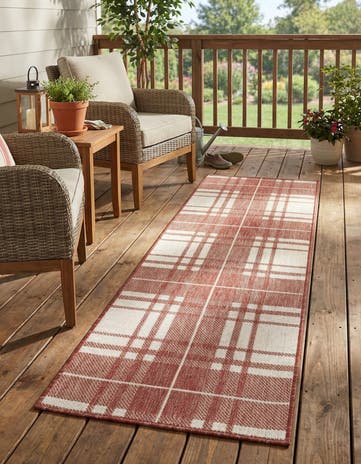 2' x 6' Easy-Clean Checkered Indoor / Outdoor Runner Rug