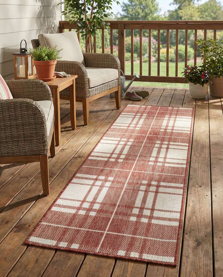2' x 6' Easy-Clean Checkered Indoor / Outdoor Runner Rug
