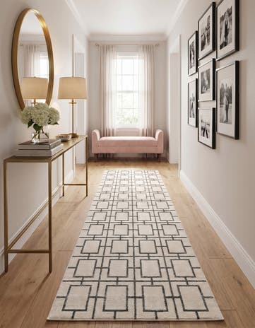 2' 7 x 12' Marilyn Monroe™ Glam Deco Runner Rug