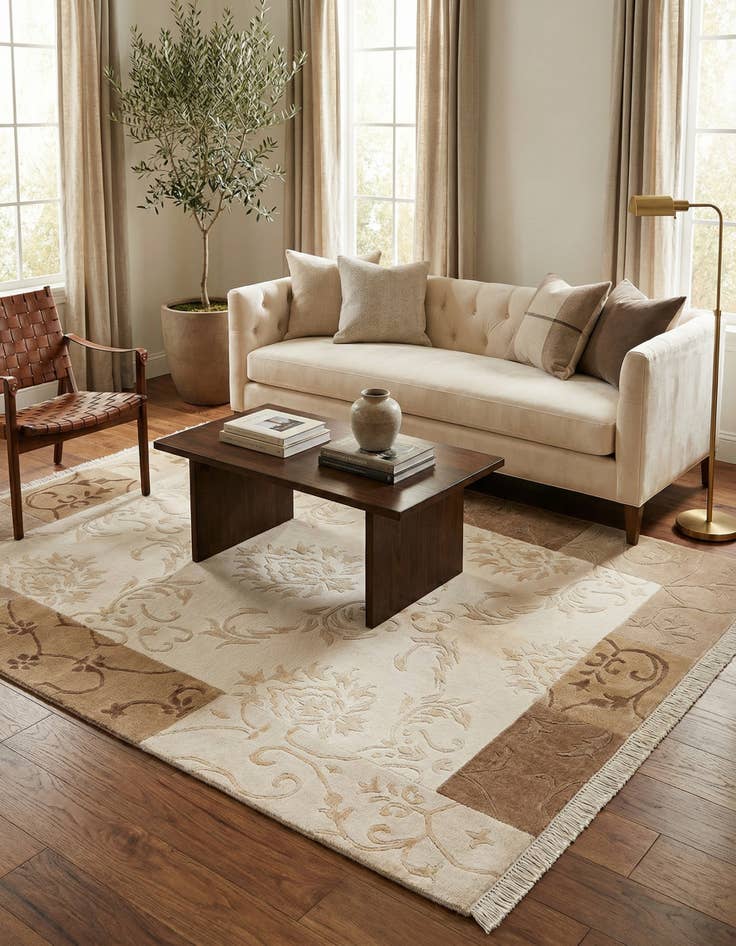 Detail image of 4' 7 x 6' 7  Hand Knotted Darya Wool Rug