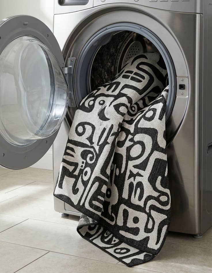 Detail image of 5' 3 x 8'  Washable Modern Indoor / Outdoor Rug