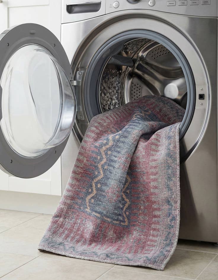 Detail image of  5' 3 x 5' 3  Washable Sisu Square Rug