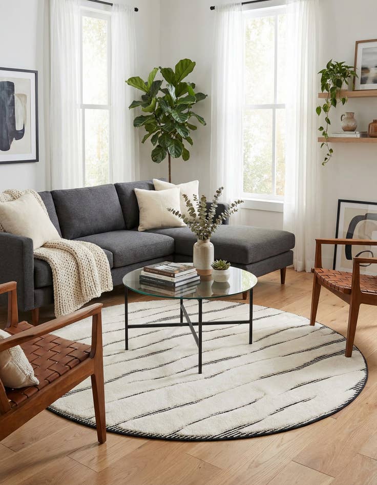 Detail image of 6' x 6' Prismatic Round Rug