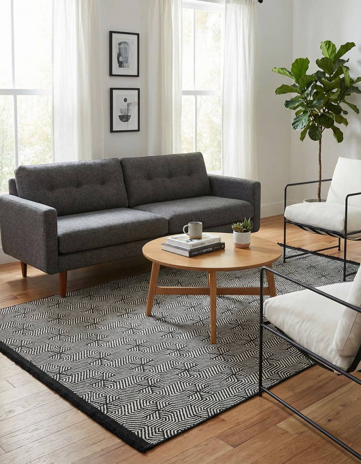 Detail image of 4' x 6' Milano Rug