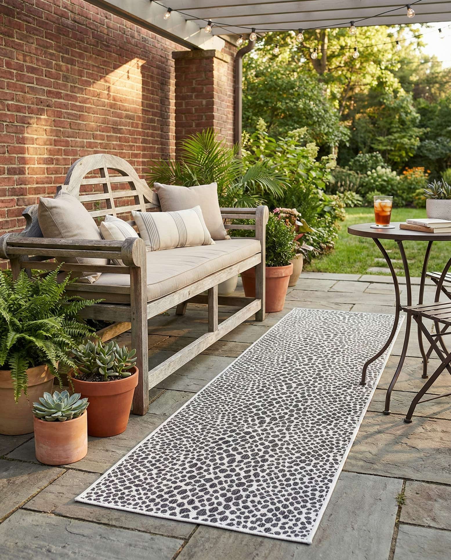 2' 7 x 10' Easy-Clean Jill Zarin Cape Town Indoor / Outdoor Runner Rug