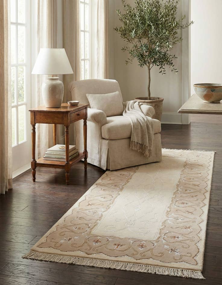 Detail image of 2' 8 x 6' 7  Hand Knotted Darya Wool Runner Rug