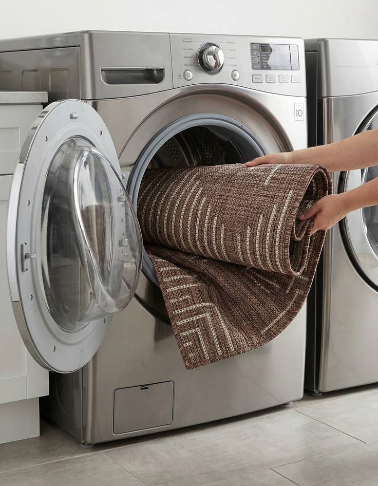 Detail image of  2' x 3'  Washable Modern Indoor / Outdoor Rug