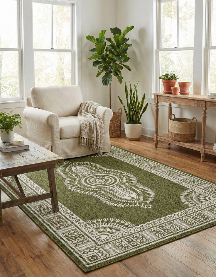 Detail image of  6' x 9'  Washable Traditional Indoor / Outdoor Rug