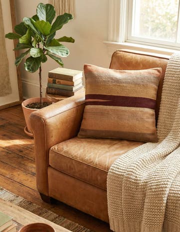 1' 8 x 1' 8 Hand Woven Pillow Wool Square Rug