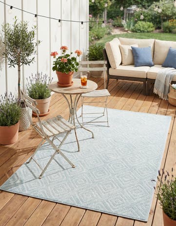 4' x 6' Easy-Clean Sabrina Soto Indoor / Outdoor Rug
