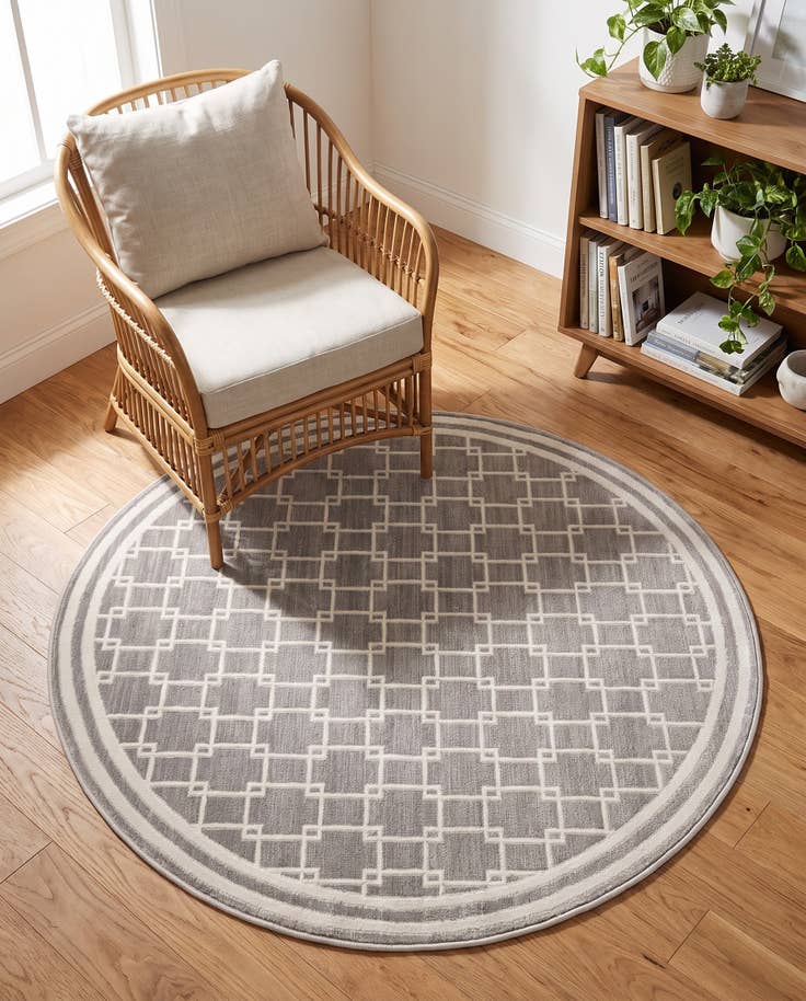 Detail image of Jill Zarin 4' x 4' Metropolitan Uptown Round Rug