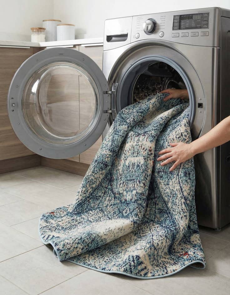 Detail image of  8' x 8'  Washable Carnevale Round Rug