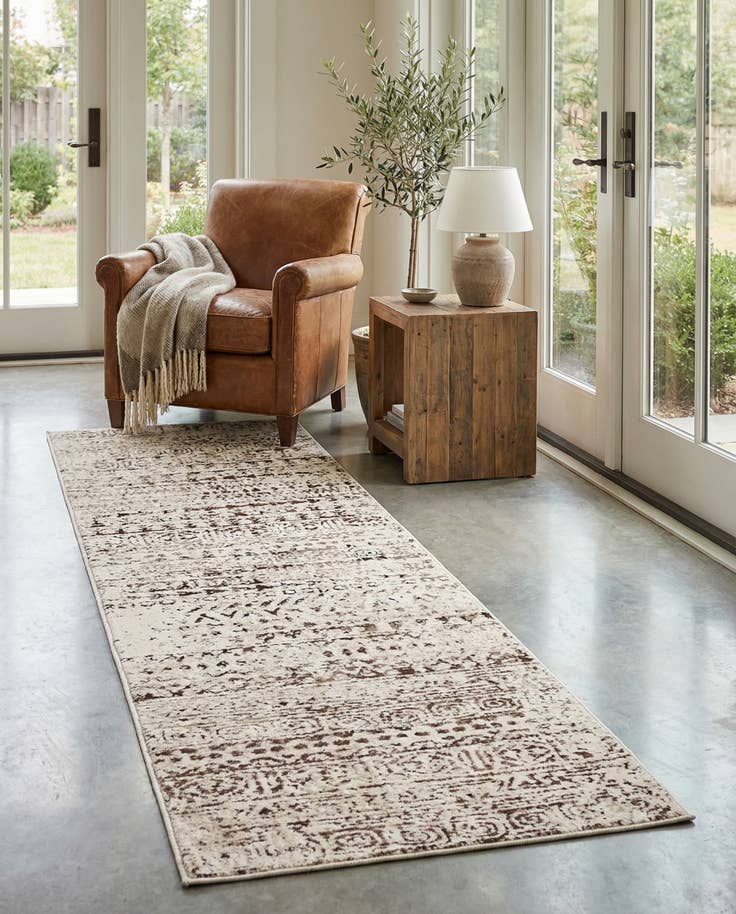 Detail image of 2' x 6' Hermitage Runner Rug