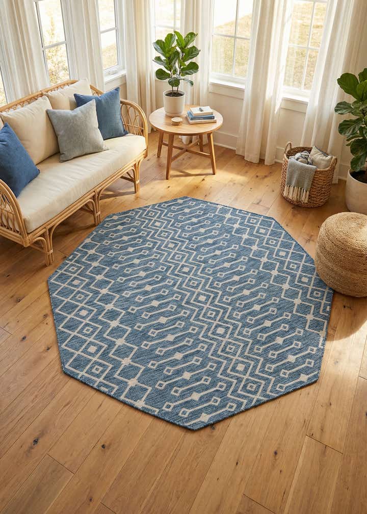7' 10 x 7' 10 Easy-Clean Trellis Indoor / Outdoor Octagon Rug