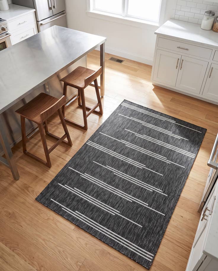 Detail image of 4' x 6' Easy-Clean Modern Indoor / Outdoor Rug