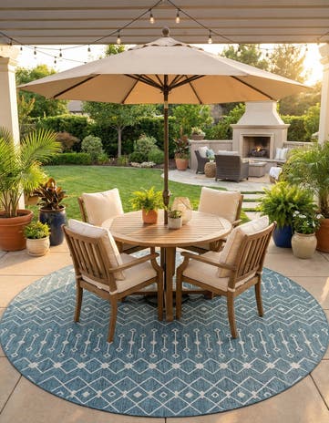 10' x 10' Easy-Clean Lattice Indoor / Outdoor Round Rug