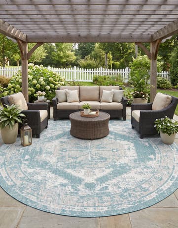 13' x 13' Easy-Clean Traditional Indoor / Outdoor Round Rug