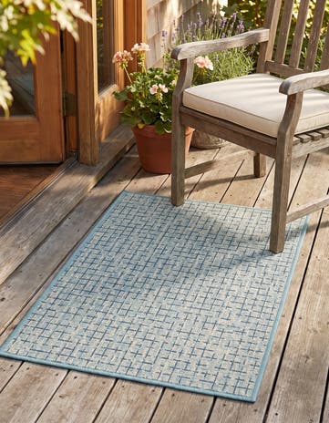 2' x 3' Easy-Clean Checkered Indoor / Outdoor Rug