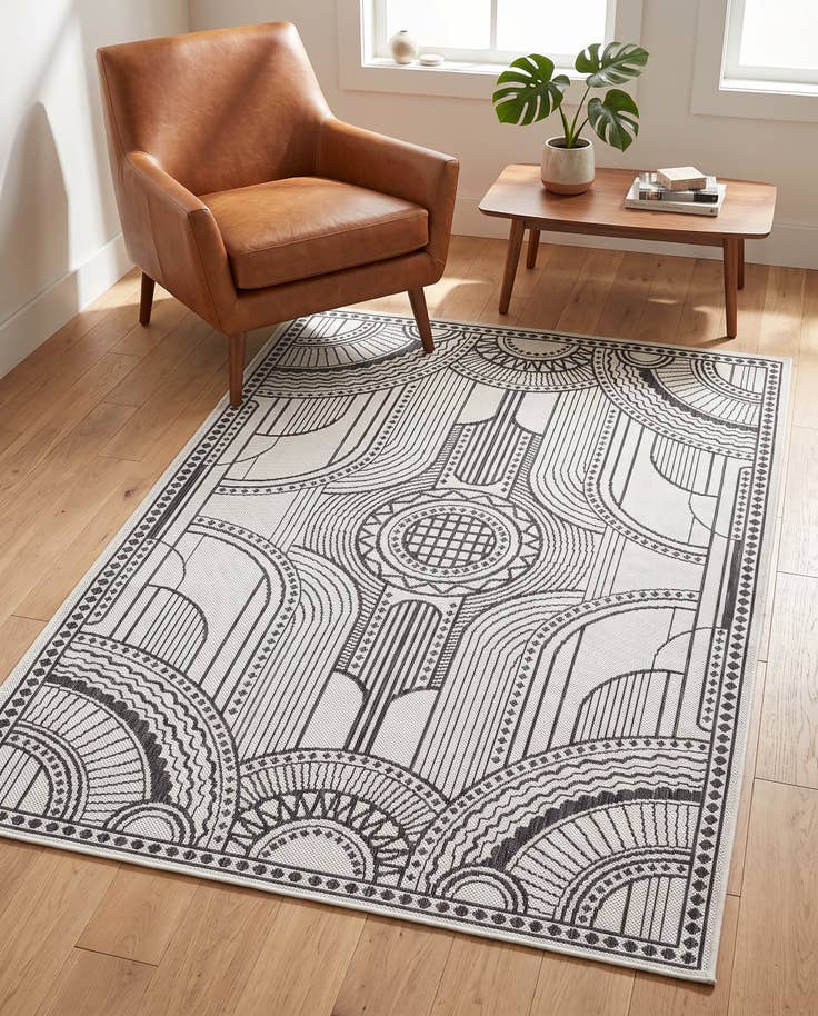 Detail image of 4' x 6' Easy-Clean Traditional Indoor / Outdoor Rug