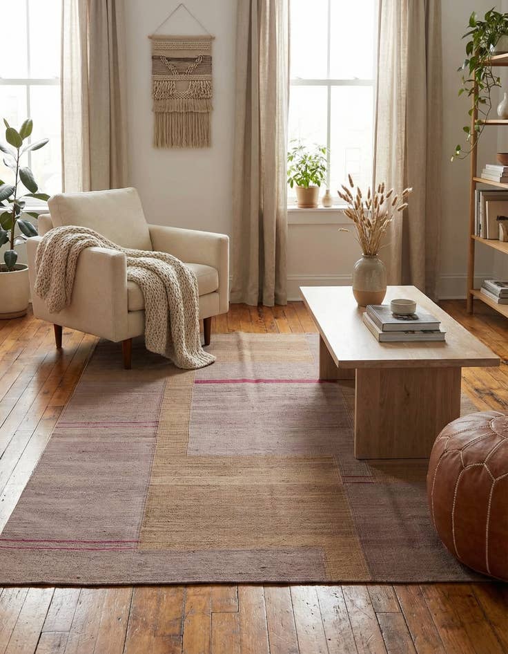 Detail image of  4' 1 x 6'  Hand Woven Kilim Modern Wool Rug