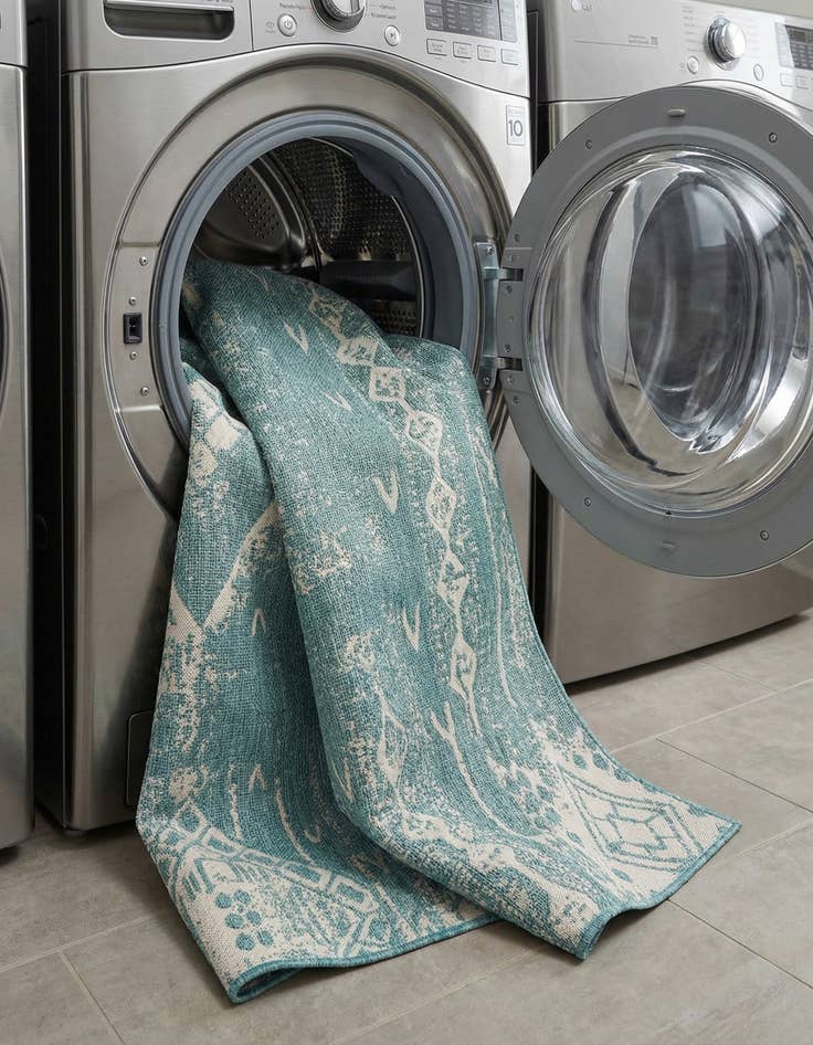 Detail image of  7' 10 x 10'  Washable Bohemian Indoor / Outdoor Rug