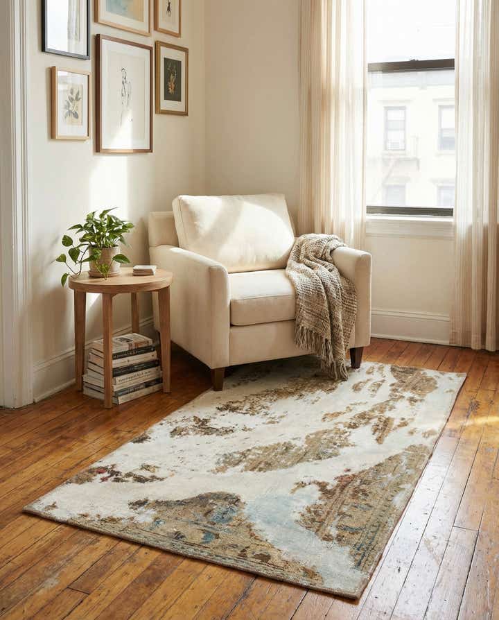 2' 8 x 5' 3 Hand Knotted Ultra Vintage Persian Wool Rug