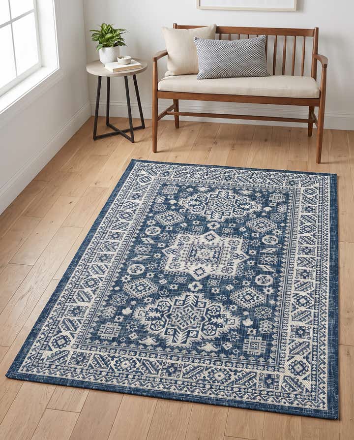4' x 6' Easy-Clean Aztec Indoor / Outdoor Rug