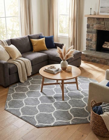 7' 10 x 7' 10 Lattice Frieze Octagon Rug