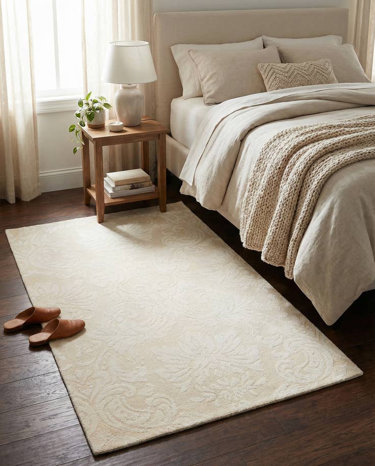 Detail image of 3' 1 x 4' 11 Hand Knotted Darya Wool Rug