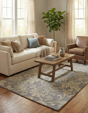 5' x 8' Agra Rug