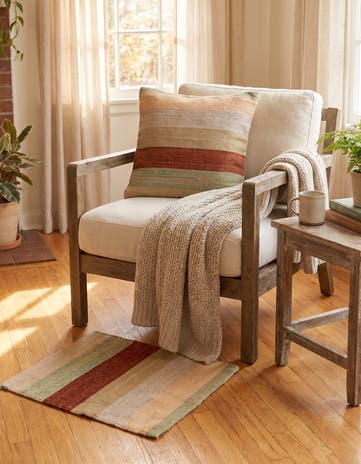 1' 5 x 1' 6 Hand Woven Pillow Wool Square Rug