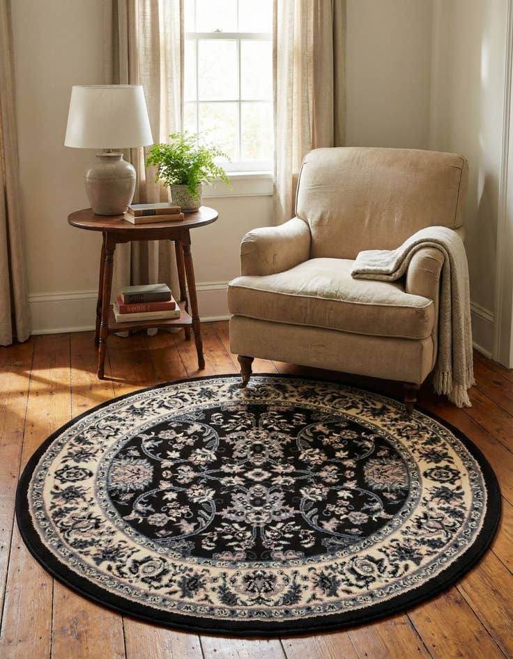 Detail image of  4' x 4' Yasmin Round Rug